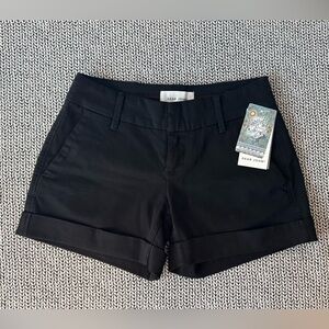 DEAR JOHN HAMPTON MID RISE SHORTS BLACK